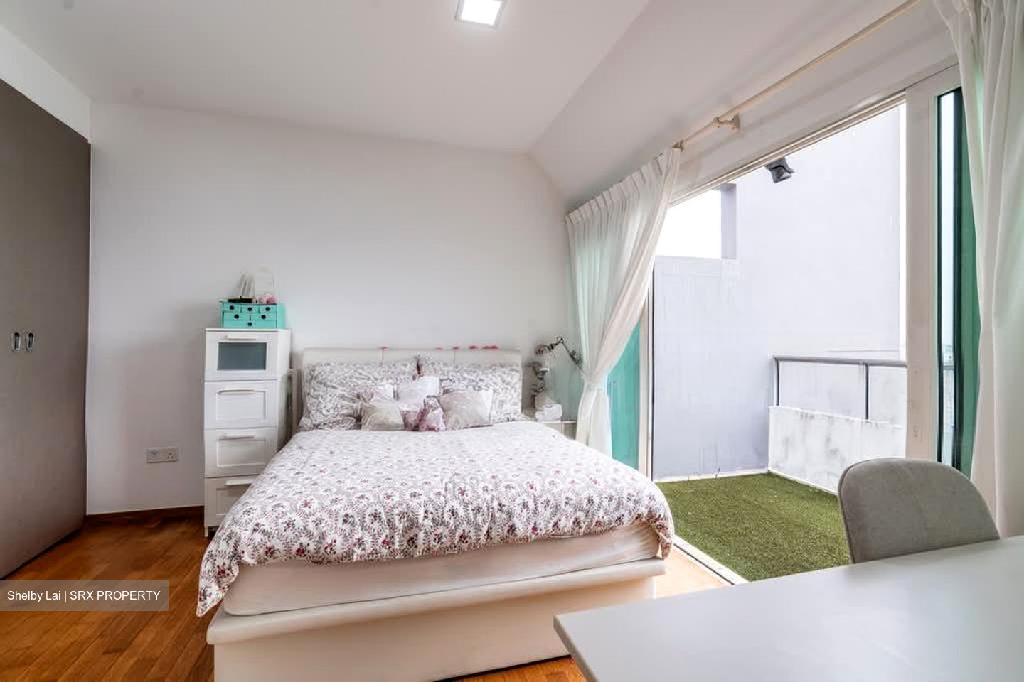 Vacanza @ East (D14), Condominium #575260961